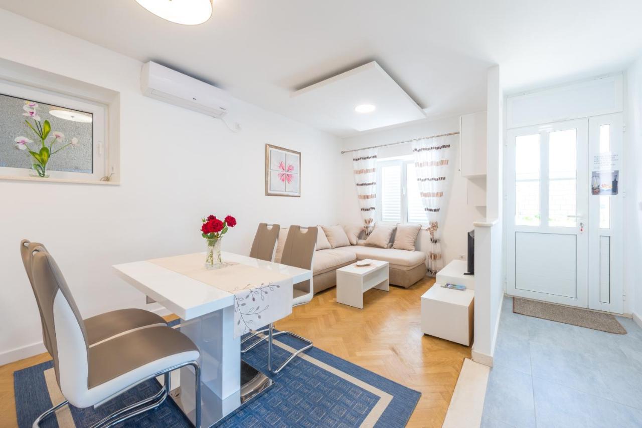 Apartments Lucija ドゥブロブニク 部屋 写真